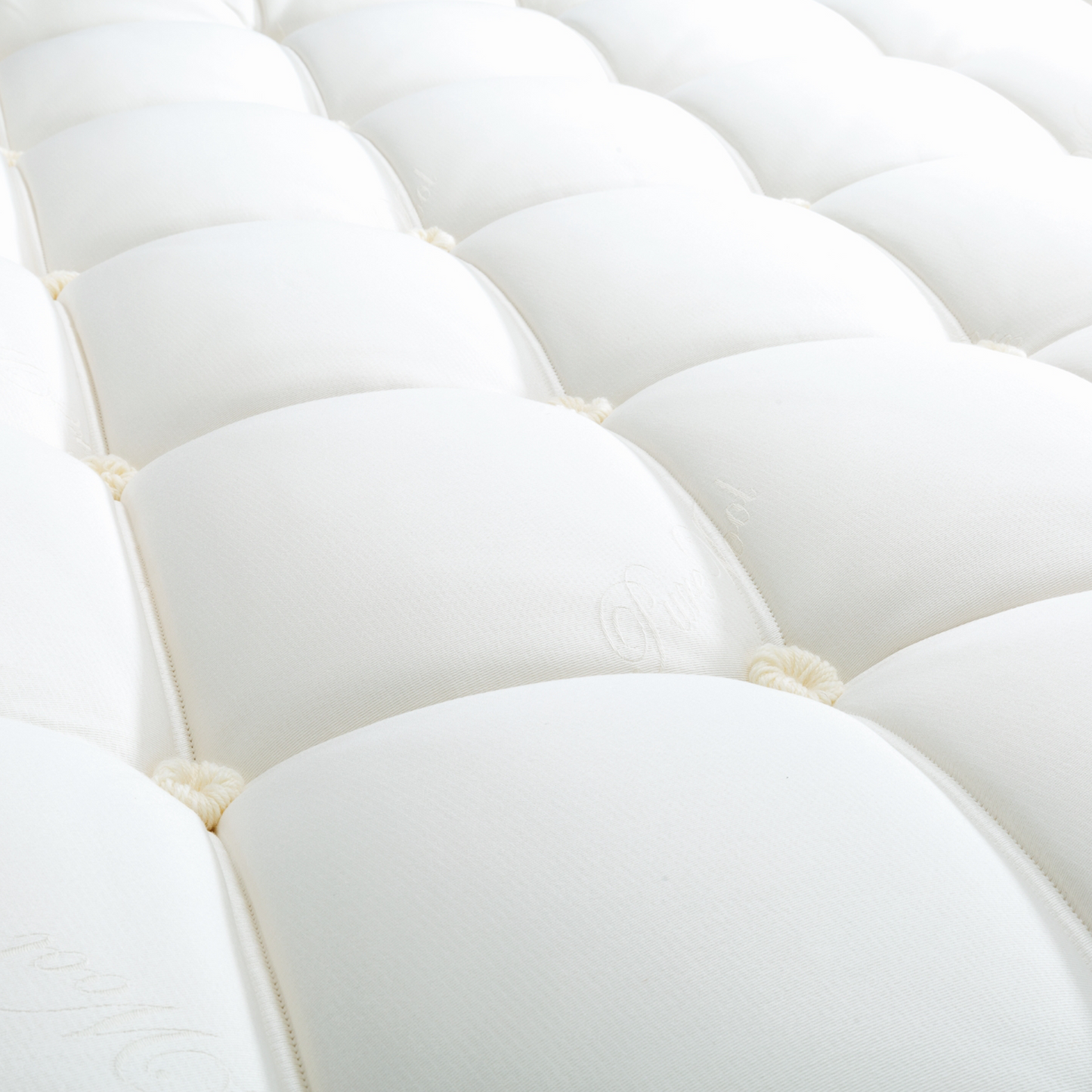 PURE WOOL Luxury Handmade Natural Organic Mattress
A new dimension of health and natural comfort