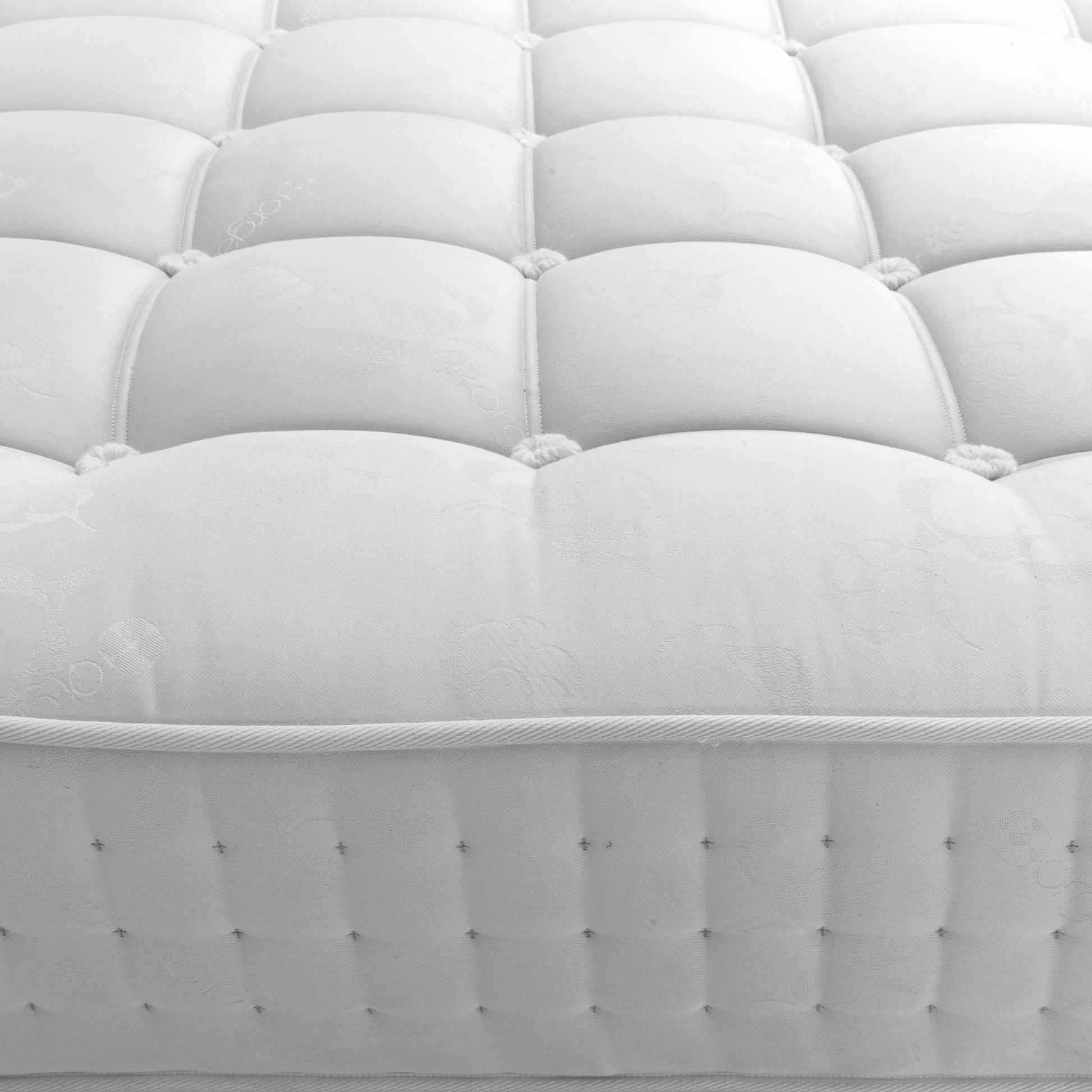 CLOUD 9 Luxury Handmade Natural Organic Mattress
Cotton and Merino Wool: A combination of natural freshness and softness.